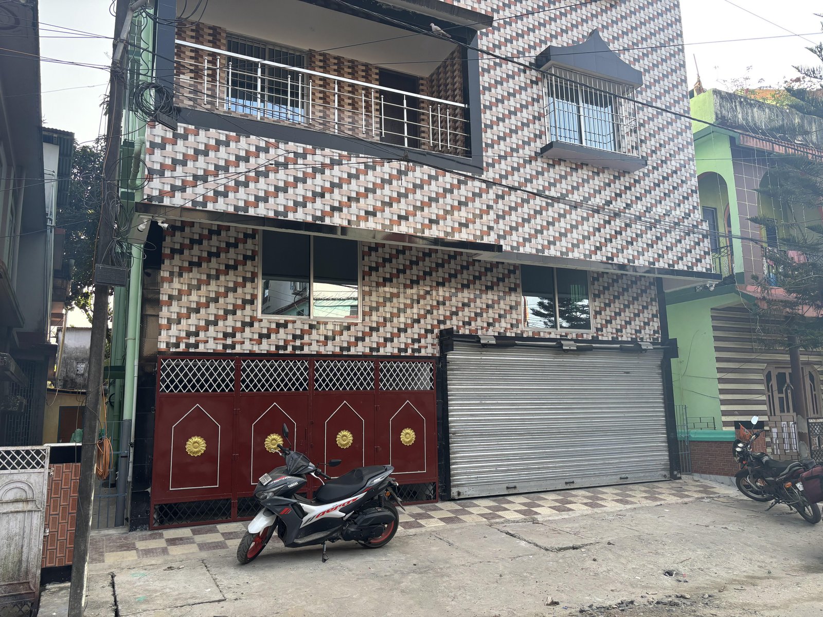 Anshu Apartment